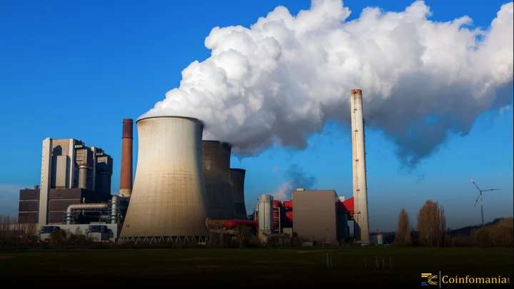 Banks Backing Fossil Fuel Projects Face Long-Term Economic Risks