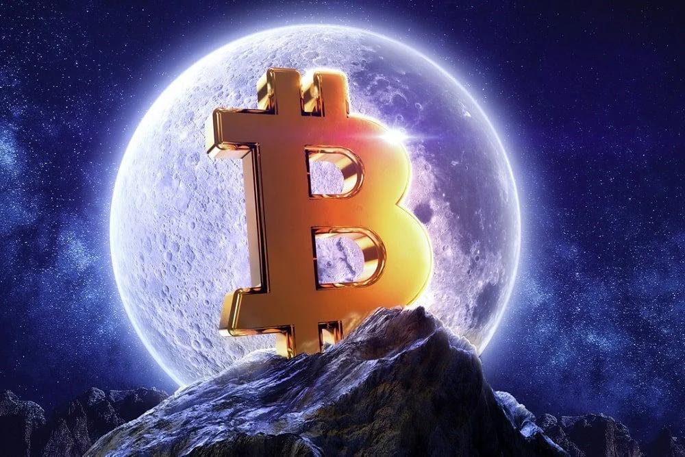 Bitcoin to the Moon? Analysts Give It 85% Chance of Hitting New High in Six Months