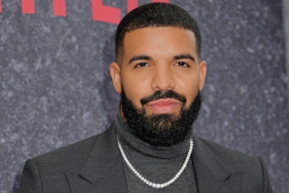 Rapper Drake Gifts Fans $1M in Bitcoin During Livestream