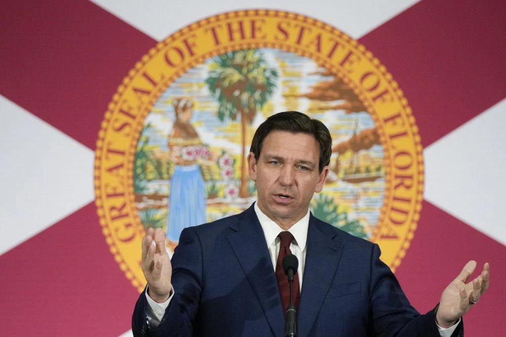 US Presidential Aspirant Ron DeSantis Promises to “Protect” Bitcoin