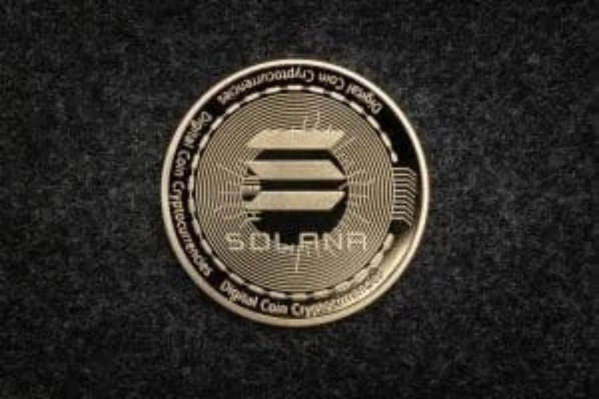 Solana Holds Strong at $200 Amid $2B Crypto Market Liquidations