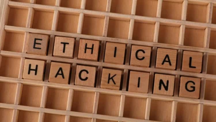 Inside Senator Lummis’ Push for CLARITY Act — Implications for the Crypto Sector