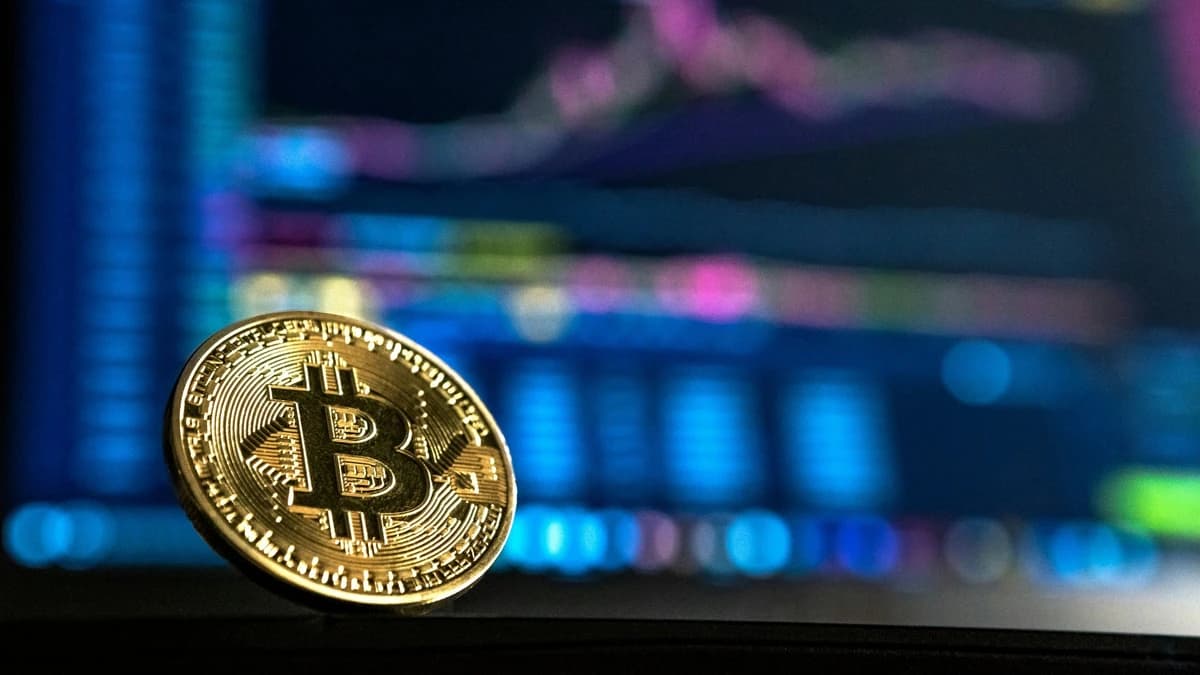 Switzerland’s FINMA Greenlights Bitcoin Fund, Enhancing