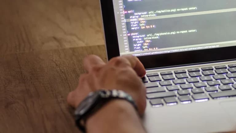 OJK Indonesia rafforza le misure di sicurezza digitale Cosa significa per i consumatori
