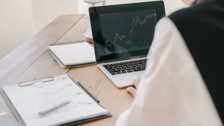 Bitcoin Faces Need for Fresh Catalysts as Market Tests $65K