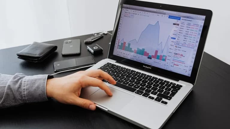 Bitcoin Sees 1,385 BTC Transferred from Coinbase to Unknown