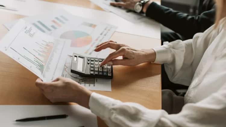 Ran Neuner: Tiền điện tử vượt trội AI trong cơ hội kiếm lợi nhuận