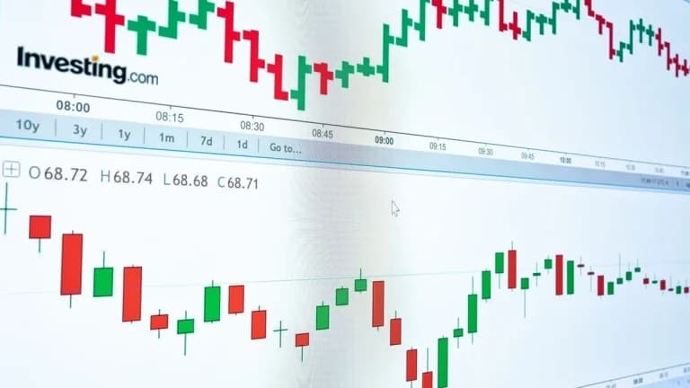 US Debt Concerns Rise as Strike Highlights Gold Market Cap