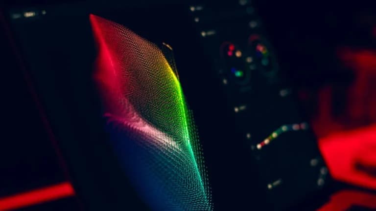 Solana Co-Founder Engages in Fee Model Debate with Offchain