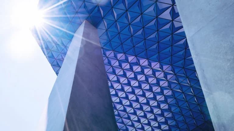 RedSwanDigital Tokenizes First Manhattan Building on Hedera