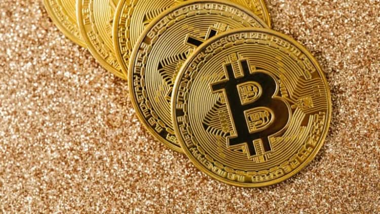 Bitcoin Faces Pressure as Traders Anticipate Market Moves