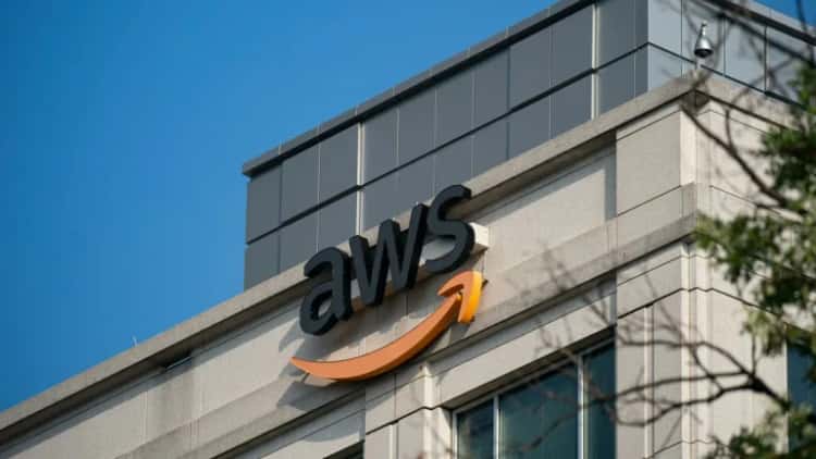 SolanaFloor Celebrates AWS Partnership — What’s Next for Solana?