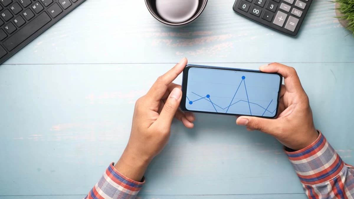Aave يشارك تغريدة حول ATH الجديدة لـ V4 مع نمو الاهتمام بـ DeFi الآثار المترتبة على المستخدمين