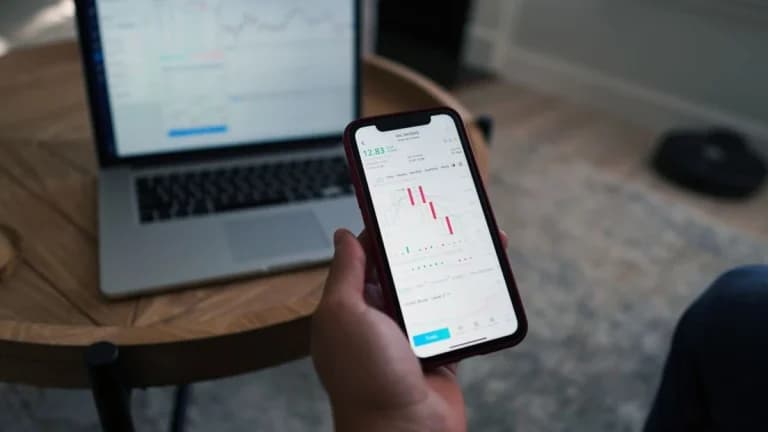 Stablecoin USDe Grows 25,645% as Demand Soars on Base