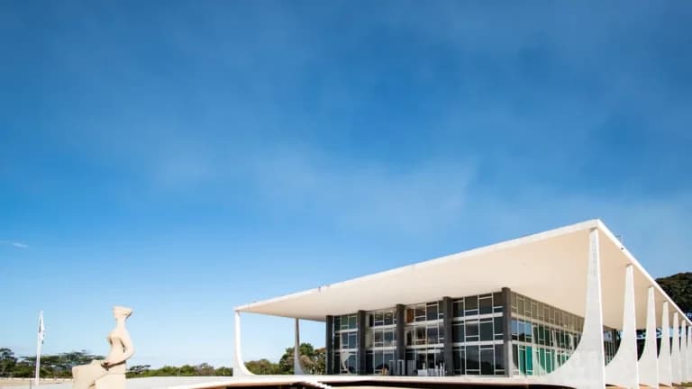 Frax Finance Secures First ICANN Domain for Crypto Brands