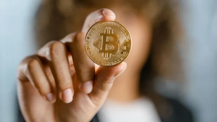 Whale Alert Reveals Significant Transfer of 1,987 BTC