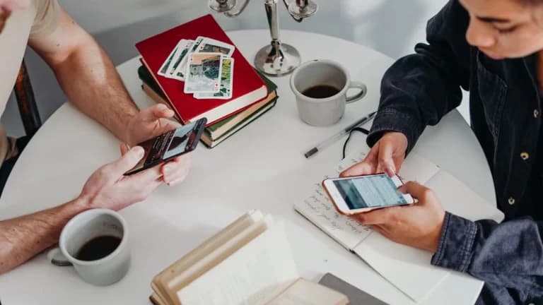 Samsung Partners with Solana to Enable USDC Transfers