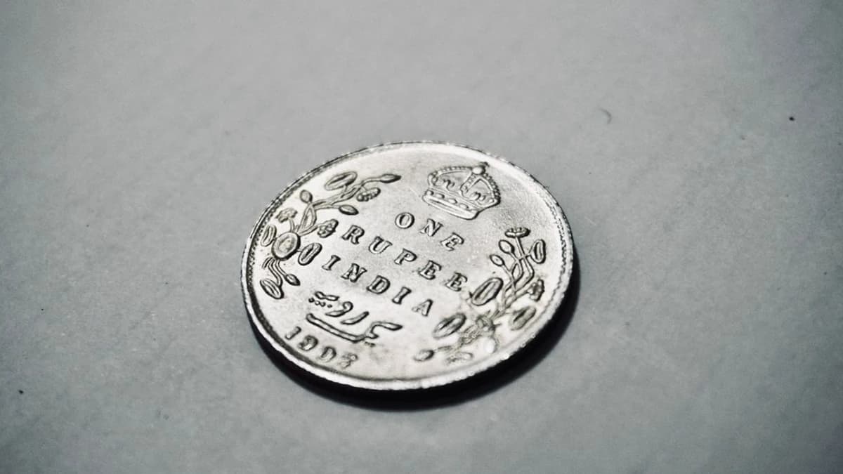 Solana Gains Attention as Analysts Highlight Positive Trends