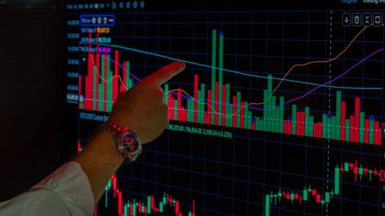 Solana’s Memecoin Race Heats Up Amid Strong ETF Inflows