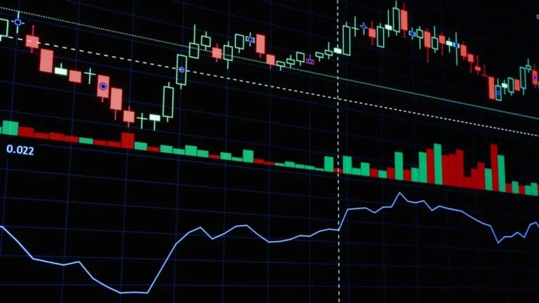 Chainlink’s Community Buzz Around Base Stocks Gains Attention