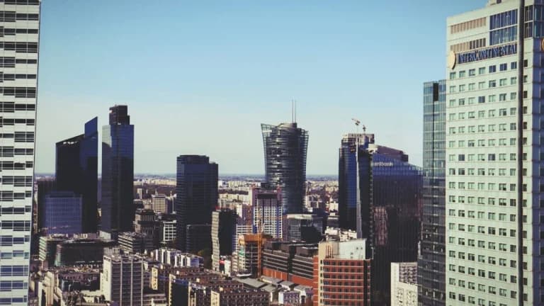 Goldman Sachs Adjusts Coinbase PT to $196, Indicates Market