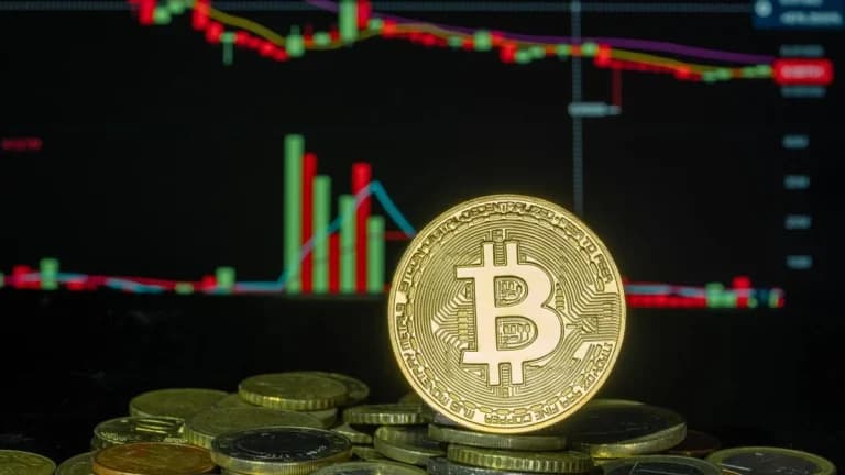 Trader Loses $907K in FOMO Trades as Crypto Market Wavers
