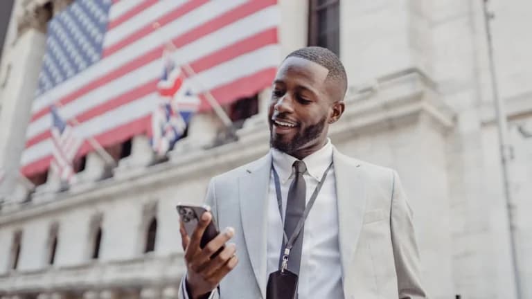 SolanaFloor Discusses CLARITY Act Hearing — Why This Might Be a Turning Point for Regulation