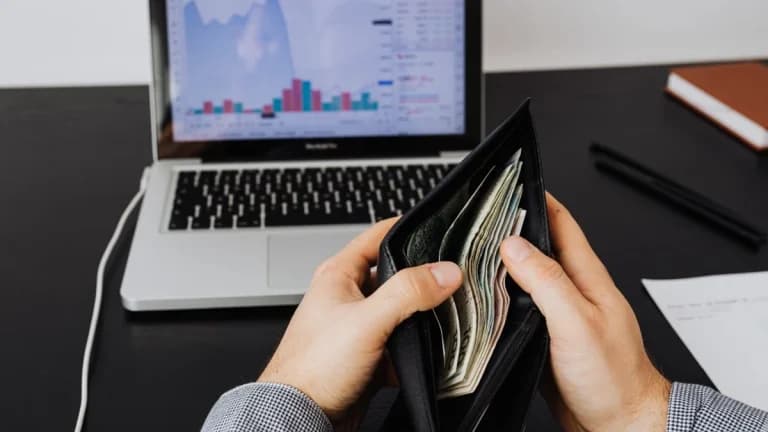 Bitcoin Magazine подчеркивает покупку Майкла Сэйлора на $100 млн за 1,587 Bitcoin