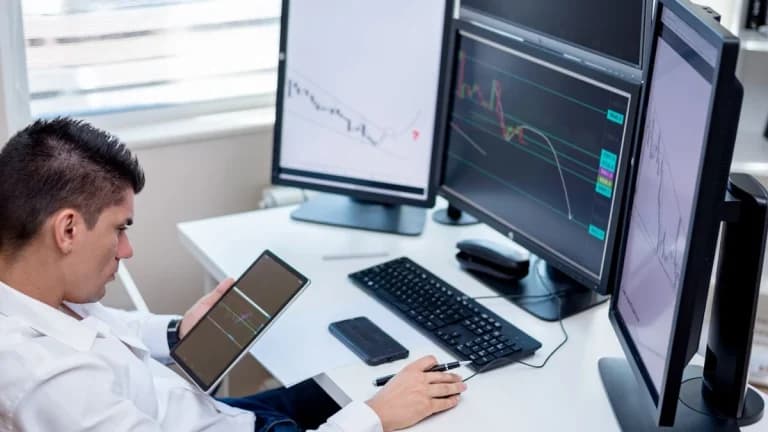 Bitcoin Slips Below Key Support Level, Glassnode Analyzes