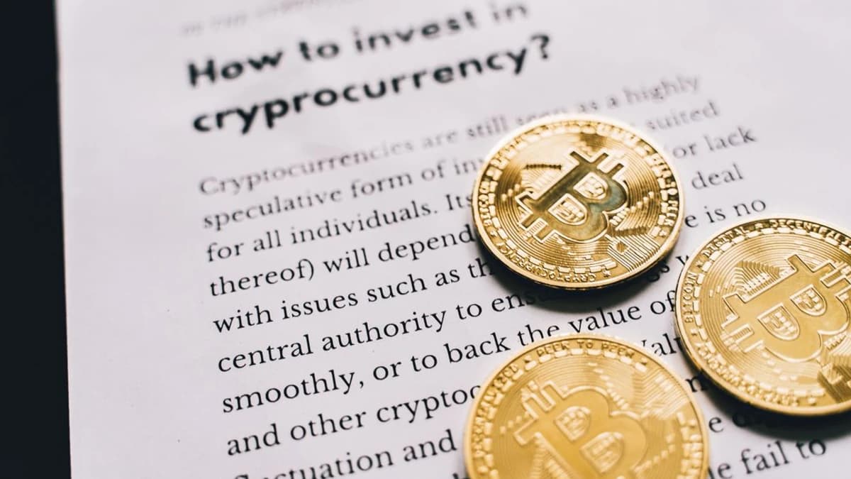 Bitcoin Supply Dynamics Shift as 1.05M BTC Held Above $83K