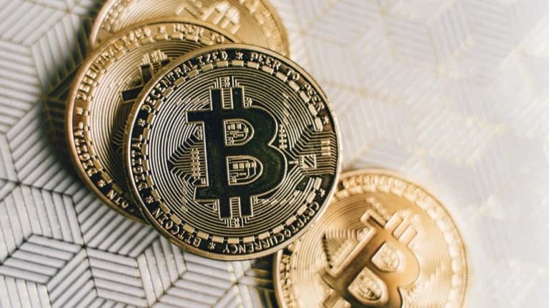 Bitcoin Transfer Alert: 1,878 BTC Moves Between Unknown