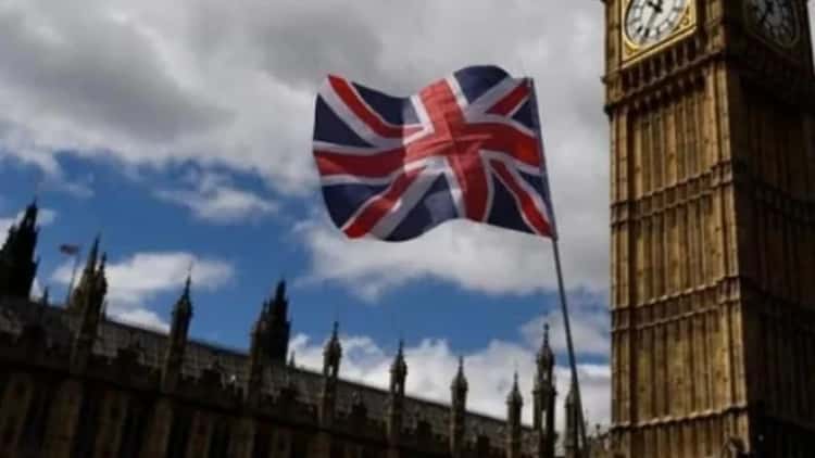 9 of 10 UK Retail Banks Block Crypto Transactions