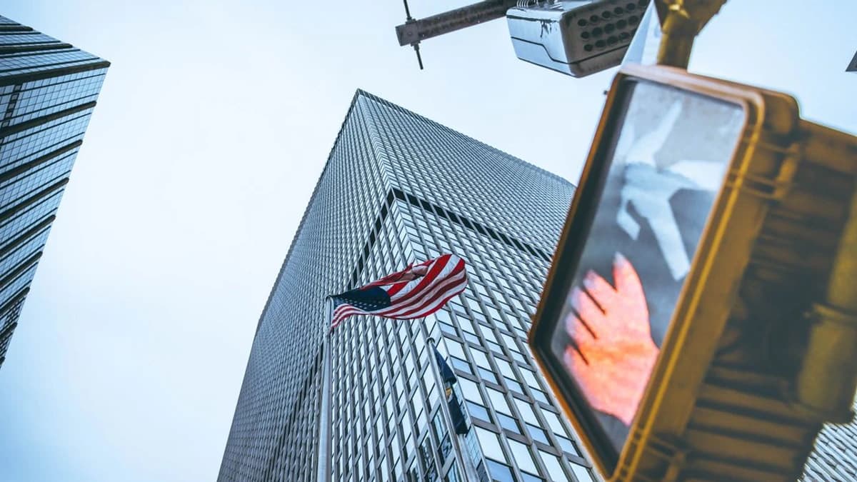 Market Leverage on Bitcoin Futures Drops, Analyst Observes