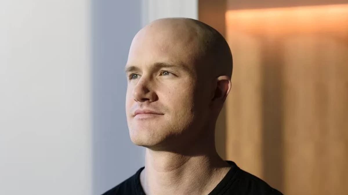 Coinbase CEO Calls for Urgent Clarity on Crypto Regulations