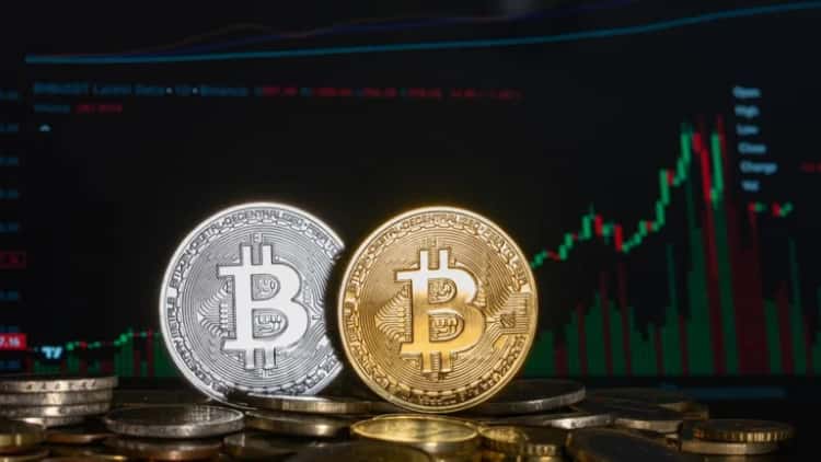 Bitcoin segna il più grande guadagno settimanale in dollari