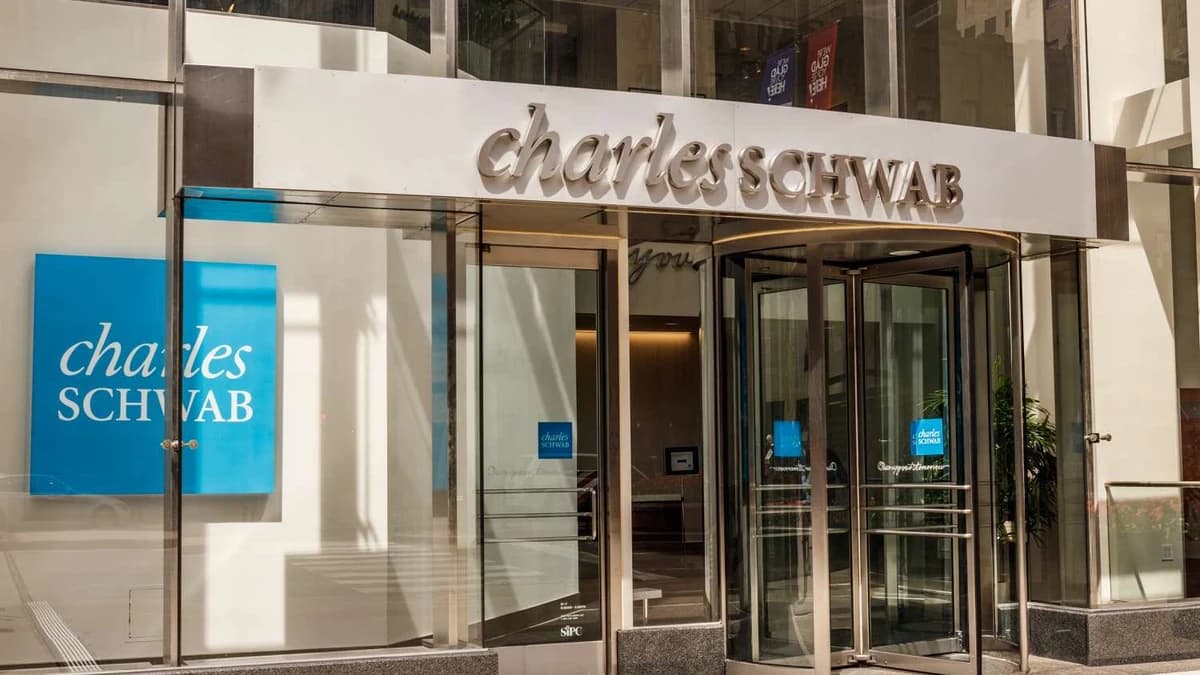 Charles Schwab Expands Trading to Include Solana for Clients