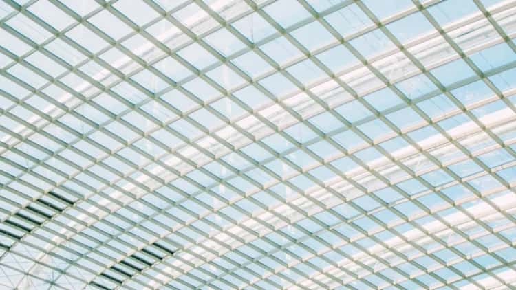 MiCA khiến 1.700 nền tảng tiền điện tử ngừng hoạt động tại EU