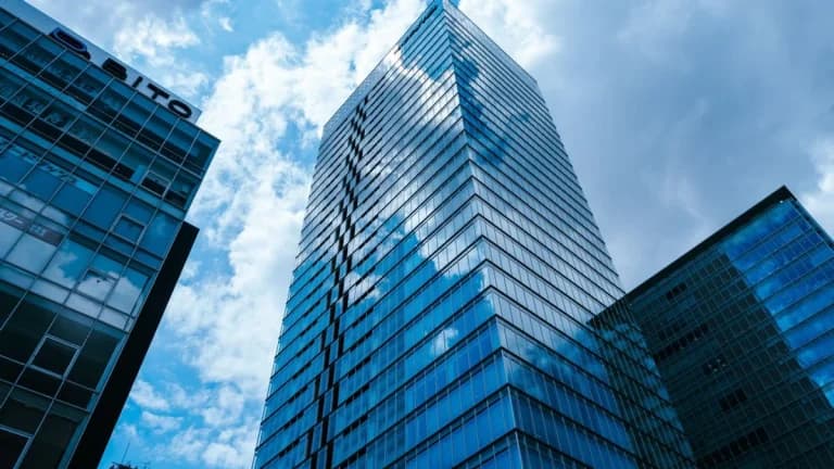 Bitcoin News: $225 Million Withdrawn from ETFs While Ethereum Sees Inflows