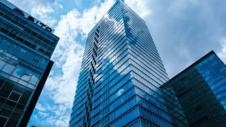 Bitcoin: Retiran 225 millones de dólares de ETFs mientras Ethereum recibe flujos
