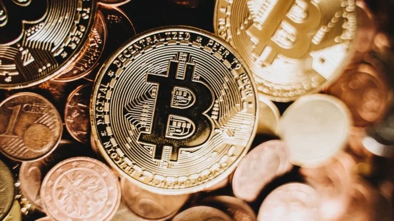 Solana Memecoin apeonfone Surges to $24M Market Cap in 24
