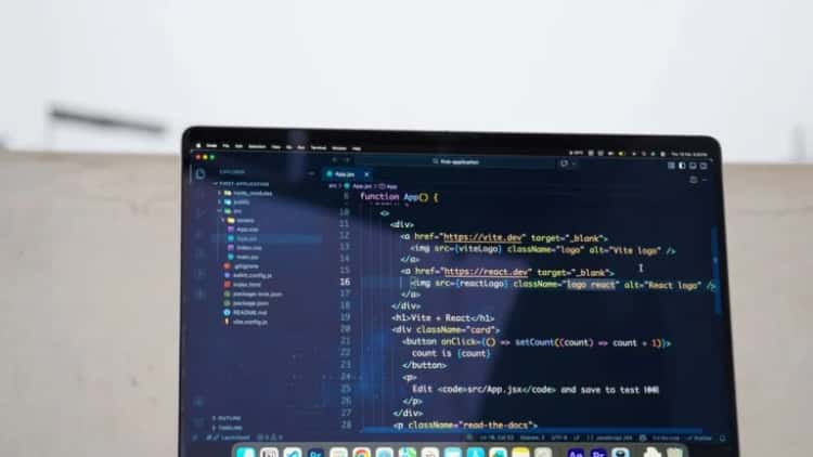 Solana’s Ecosystem Gains Traction as Tokenized AI Stocks Surge