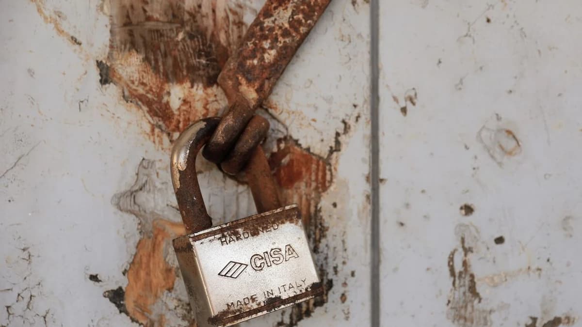 Bitcoin ETFs Attract $850 Million in Inflows Despite Coldcard Hack