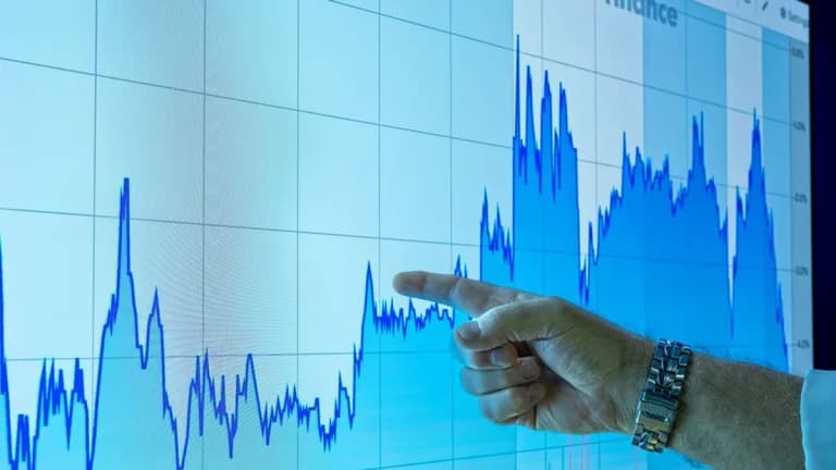 Ethereum Faces Tight Trading Range as Analyst Advocates