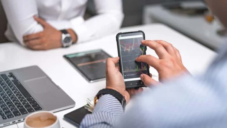 Whale Alert Confirms 1,160 BTC Transfer to Coinbase Institutional