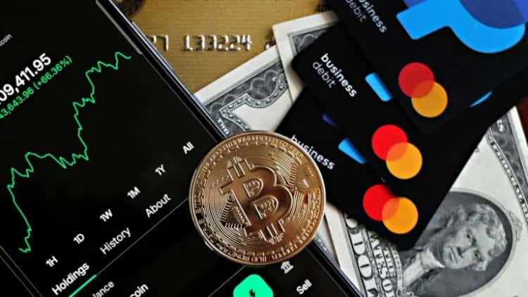 Whale Alert Confirms Transfer of 1,900 BTC Between Unknown