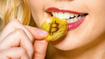 Female Bitcoin holders