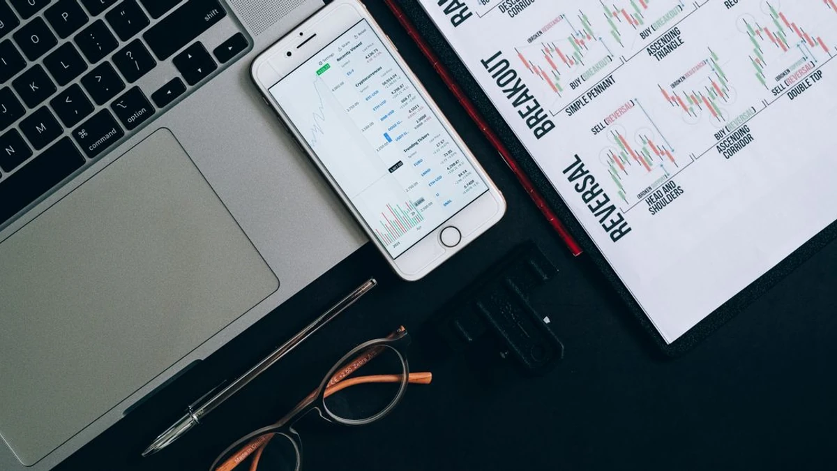 Why Lookonchain Just Reported $1.45B in Trader Liquidations