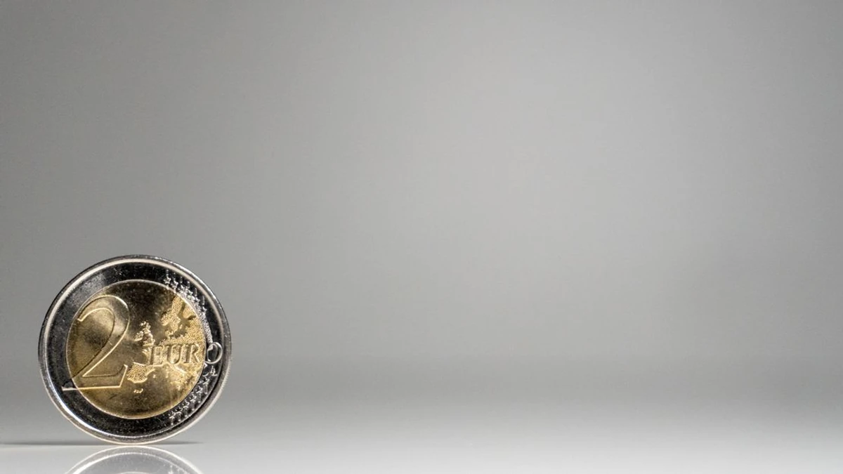 CryptoCred News: Speculation in Crypto Explained — What It Means for Traders