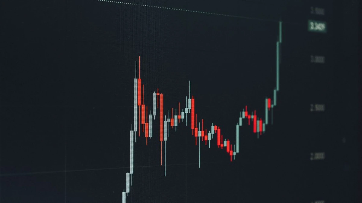 Traders Flock to XRP — Token Outperforms Ethereum and Solana