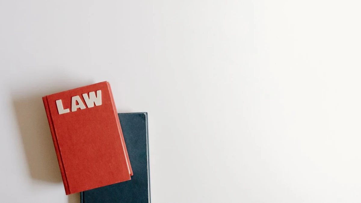 0.12%: iShares Nasdaq 100 ETF Launching Soon — The Takeaway for Crypto